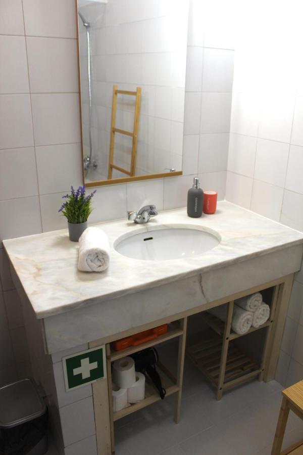 Guesthouse Felicidade Lagos Bagian luar foto