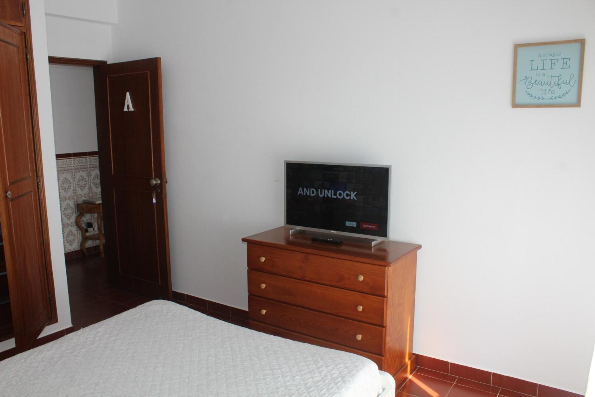 Guesthouse Felicidade Lagos Bagian luar foto