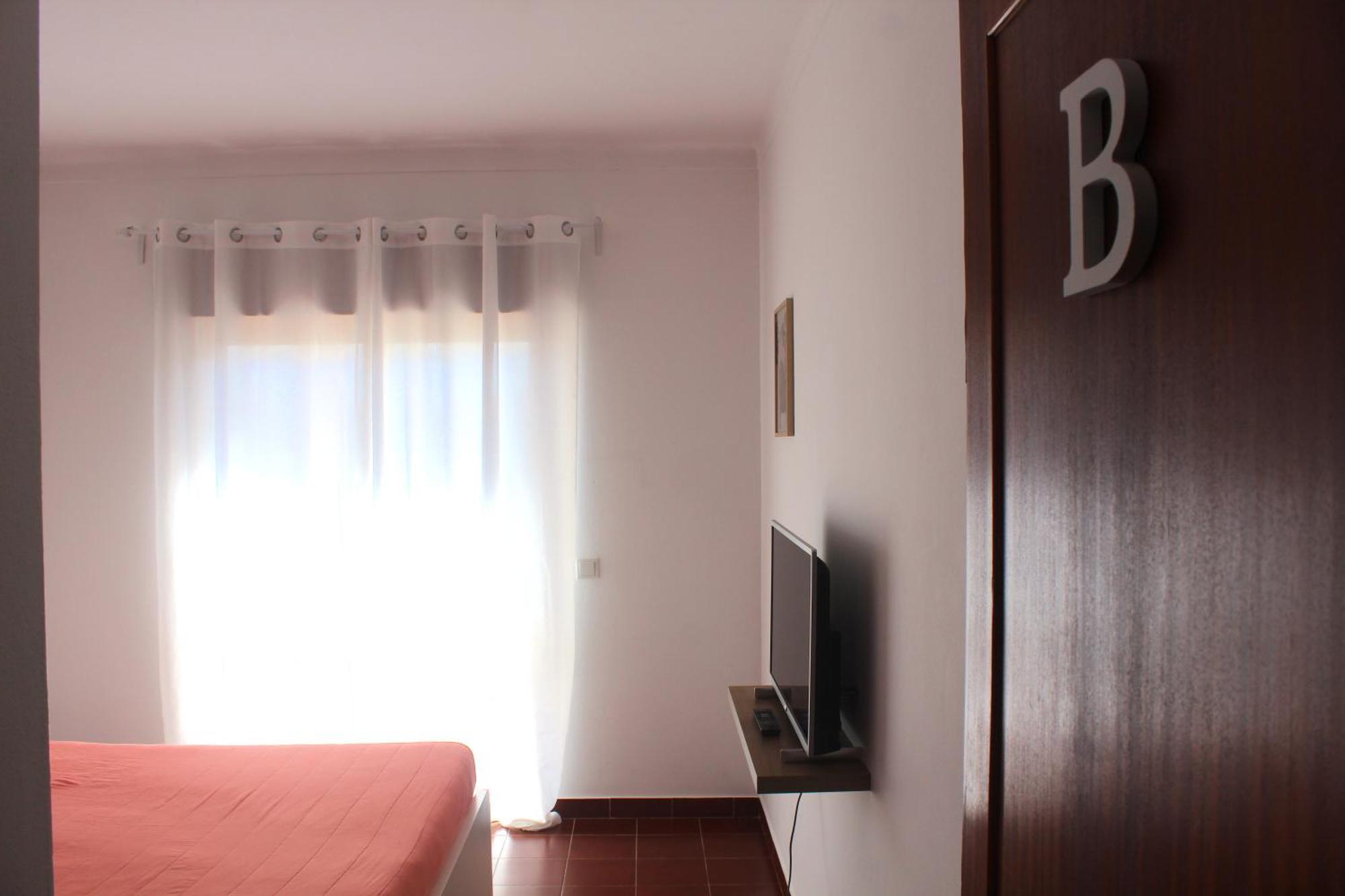 Guesthouse Felicidade Lagos Bagian luar foto